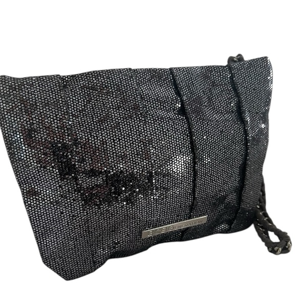 BCBG Generation Sequin Wristlet bag clutch Makeup Pouch metallic - Picture 5 of 15